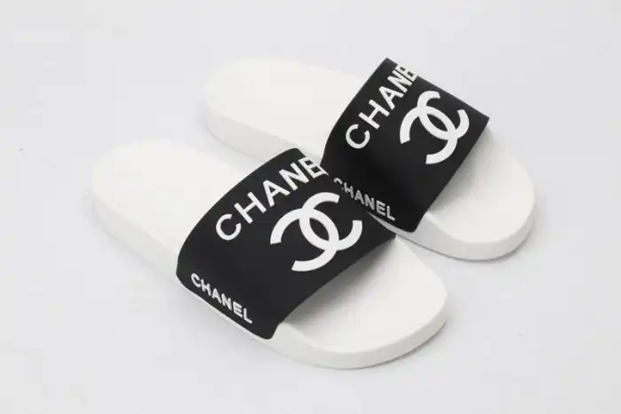 CHANE1 SLIPPERS