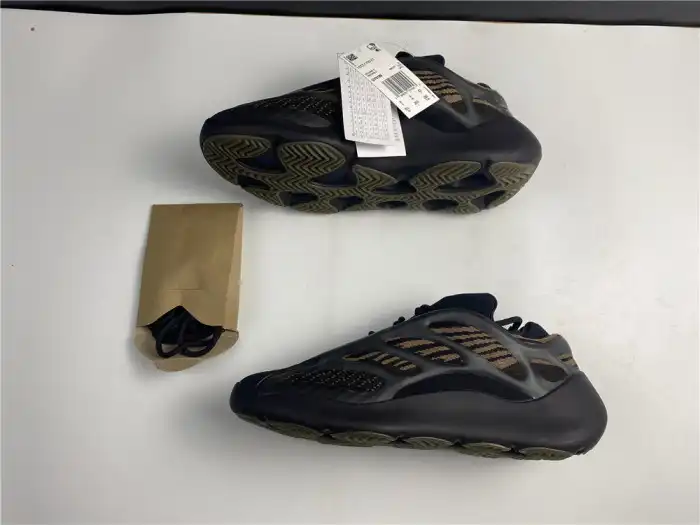 ADIDAS YEEZY 700 V3 GY0189