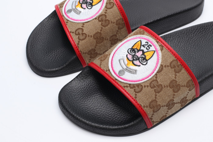 Onekick GUCC SLIPPERS