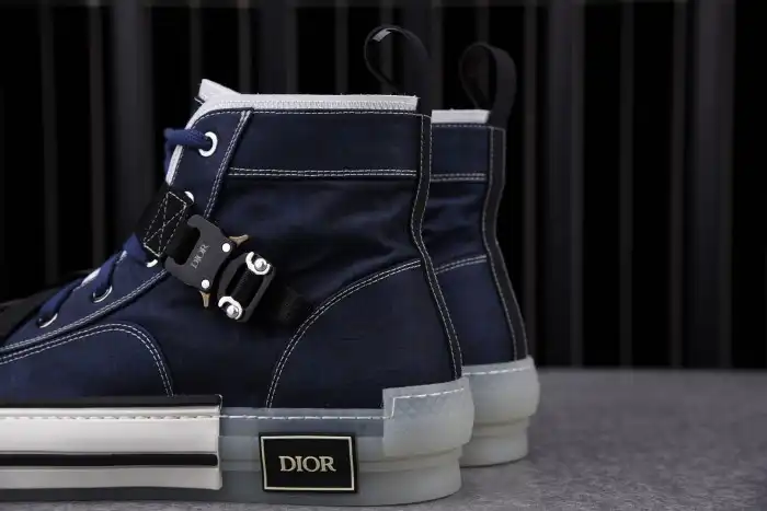 DR B23 OBLIQUE HIGH TOP SNEAKER