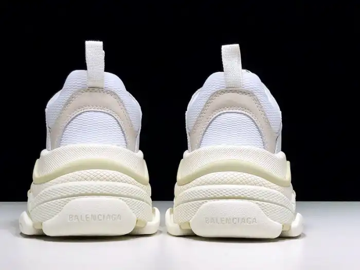 BLCG Triple S White (W) 524036-W09E1-9000