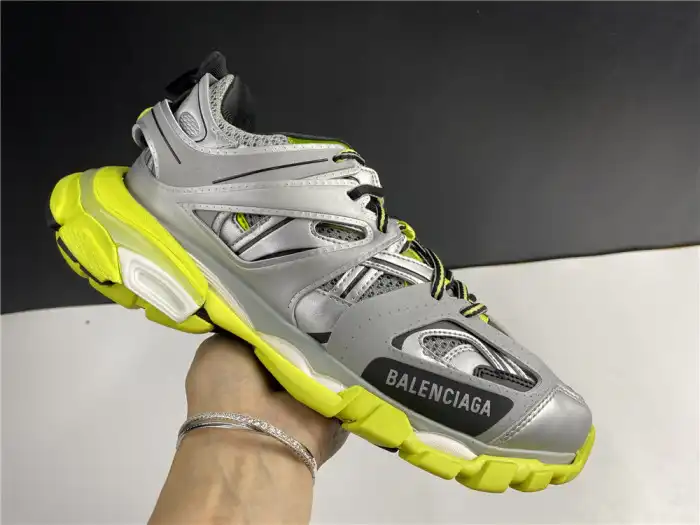 BLCG TRACK TRAINER GREY AND YELLOW 542023 W1GC1 1230