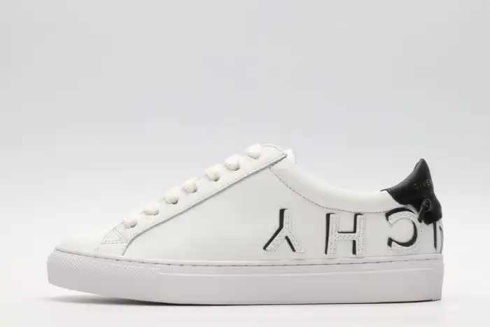 Givench LOW-TOP SNEAKER