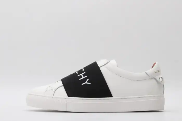 Givench LOW-TOP SNEAKER