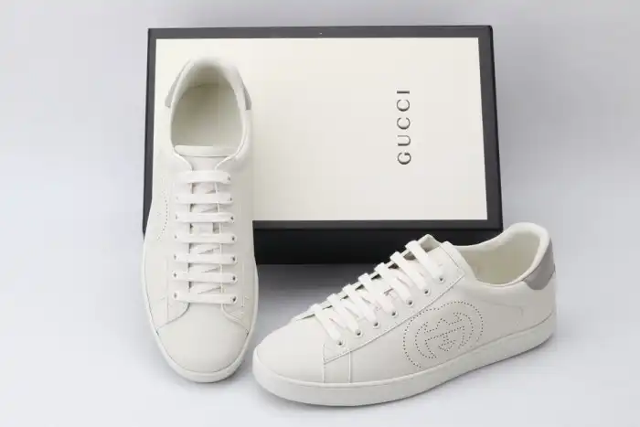 GUCC LOW-TOP SNEAKER