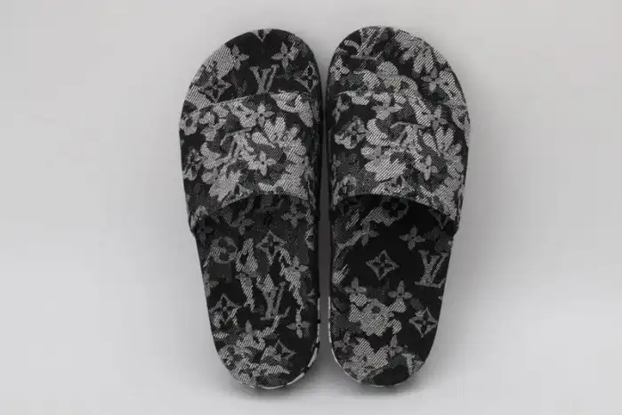 Rep Loui Vuitto SLIPPERS