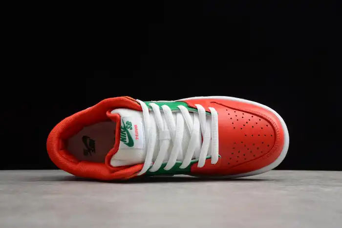 Nike SB Dunk Low 7 Eleven CZ5130-600