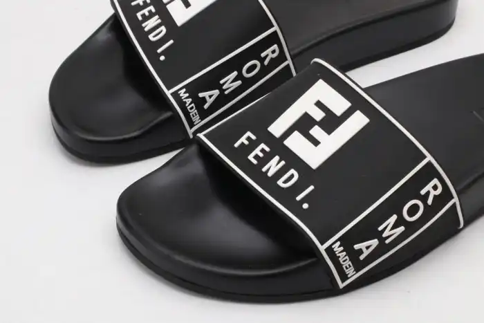 Cheap Fend1 Slippers