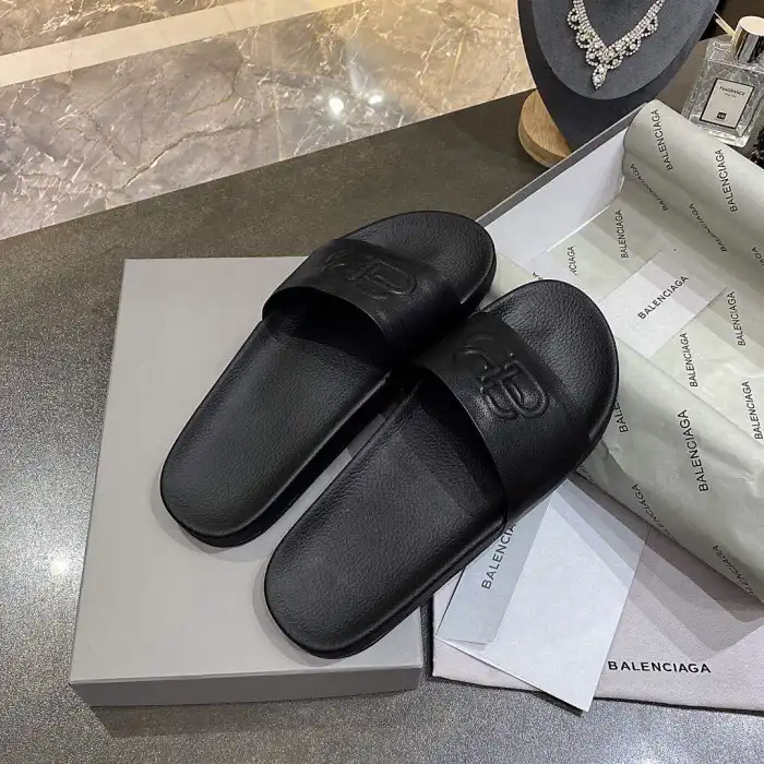 Rep BLCG SLIPPERS