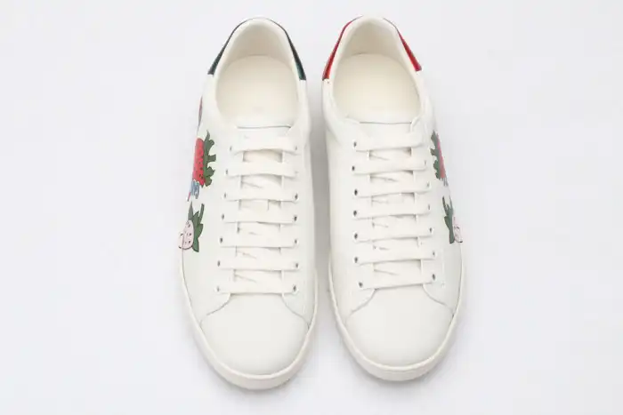 GUCC LOW-TOP SNEAKER