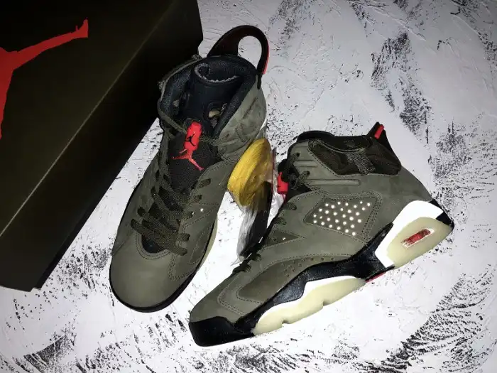 Travis Scott x Air Jordan 6 Medium Olive CN1084-200