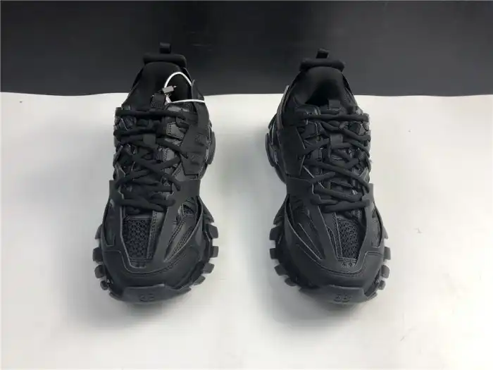 BLCG Track Sneaker 542023 W3GB1 7302