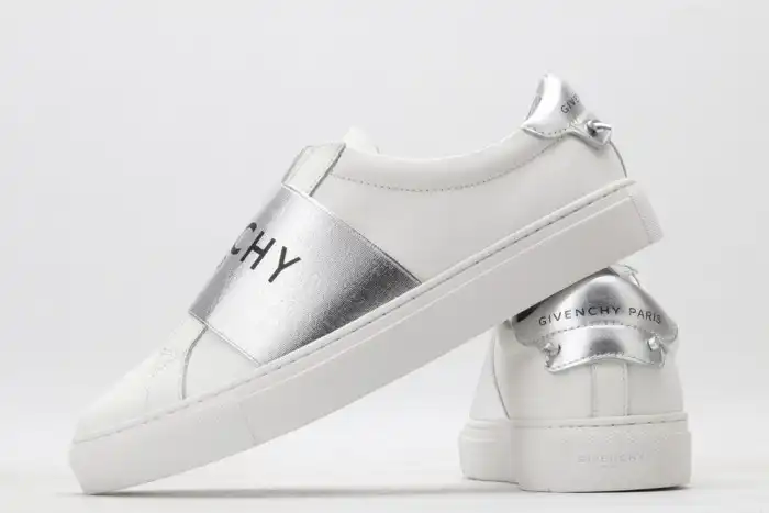 Givench LOW-TOP SNEAKER