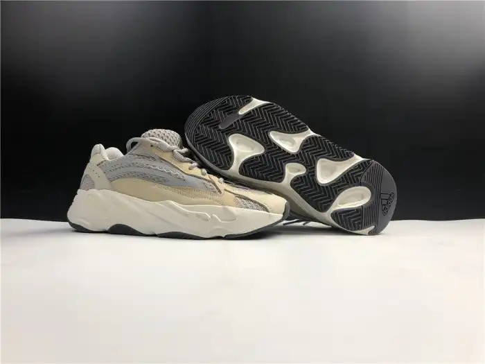 Cheap Adidas Yeezy Boost 700 V2 Cream Cream GY7924