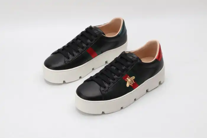 GUCC LOW-TOP SNEAKER