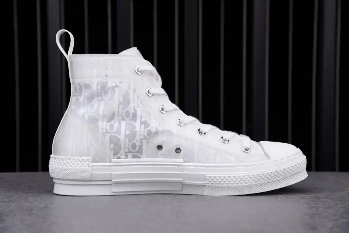 DR B23 OBLIQUE HIGH TOP SNEAKER