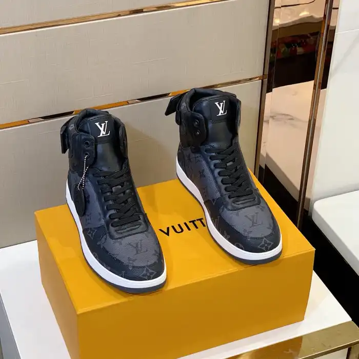 Loui Vuitto RIVILI SNEAKER