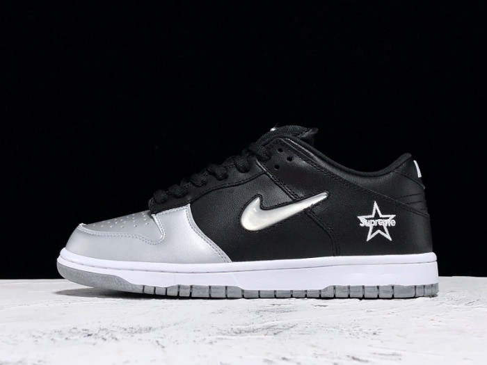 Onekick Nike SB Dunk Low Jewel Swoosh Silver CK3480-001