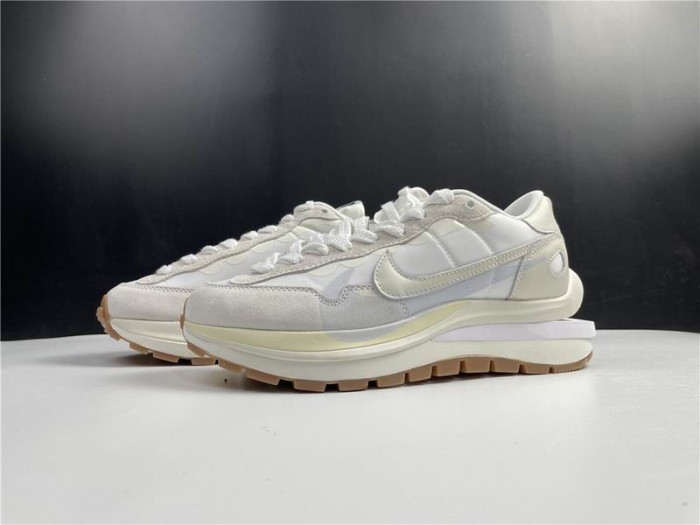 Onekick NIKE VAPORWAFFLE SACAI WHITE DD1875-100