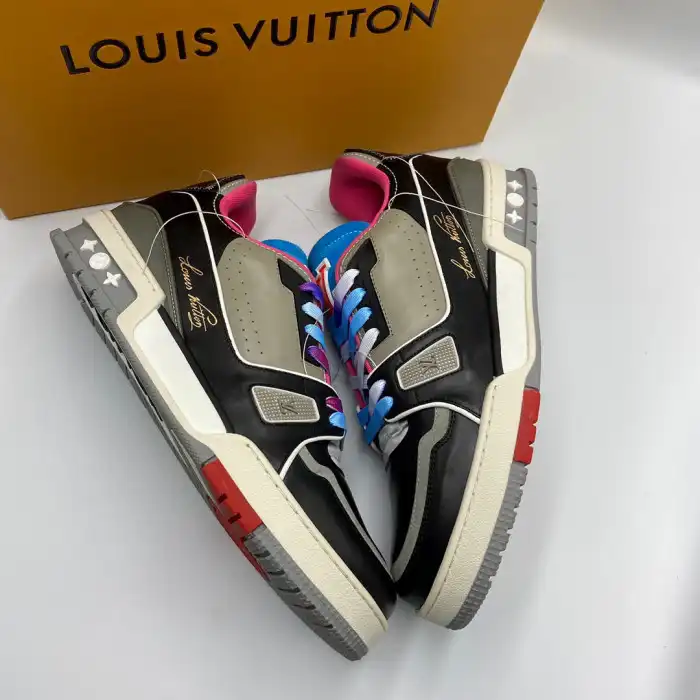 Loui Vuitto LV SNEAKER LOW