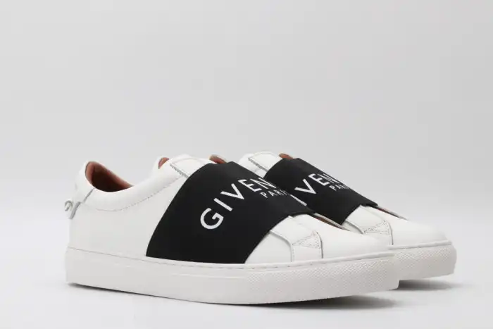 Cheap Givench LOW-TOP SNEAKER