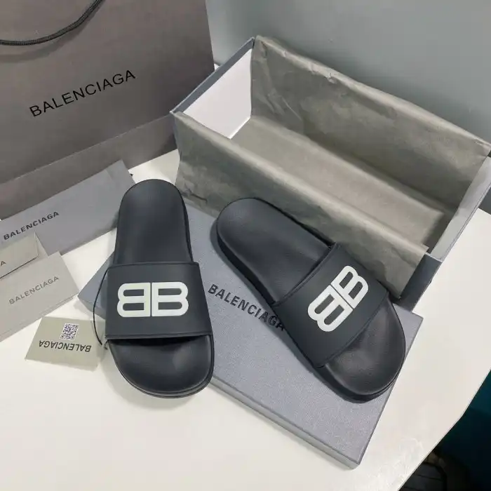 Cheap BLCG SLIPPERS