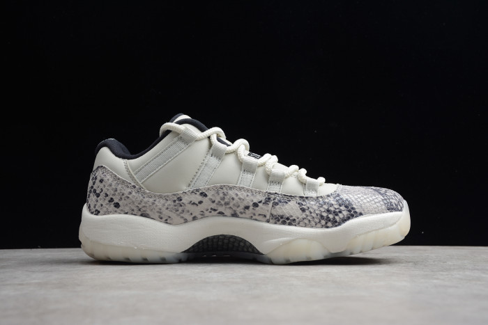 Air Jordan 11 Low SE Snake Light Bone CD6846-002