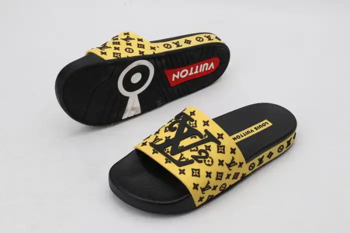 Loui Vuitto SLIPPERS