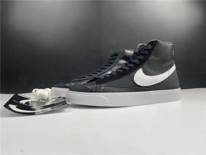 Onekick Nike Blazer Mid 77 Vintage Slam Jam CD8233 100