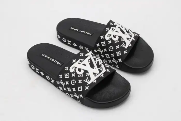 Loui Vuitto SLIPPERS