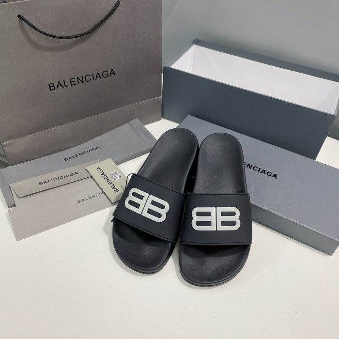 BLCG SLIPPERS