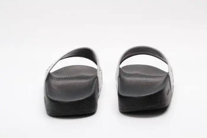 GUCC SLIPPERS