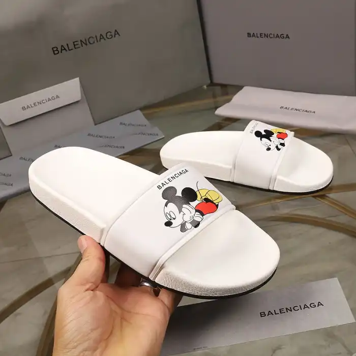 Rep BLCG SLIPPERS