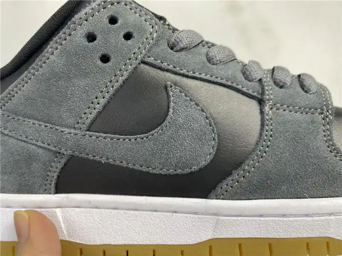 Cheap Nike SB Dunk Low Dark Grey Black Gum AR0778-001