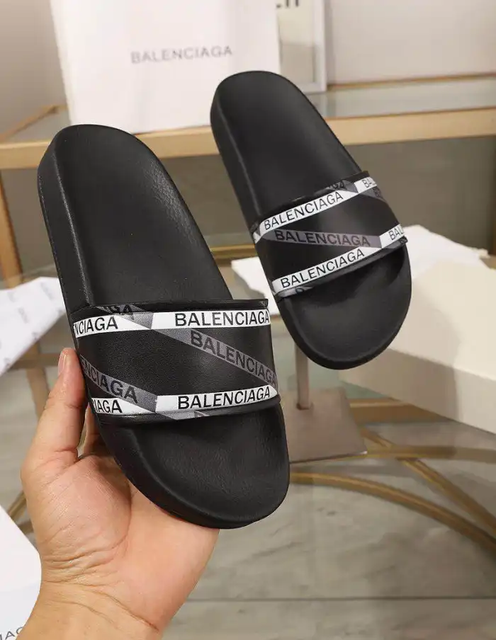 Cheap BLCG SLIPPERS