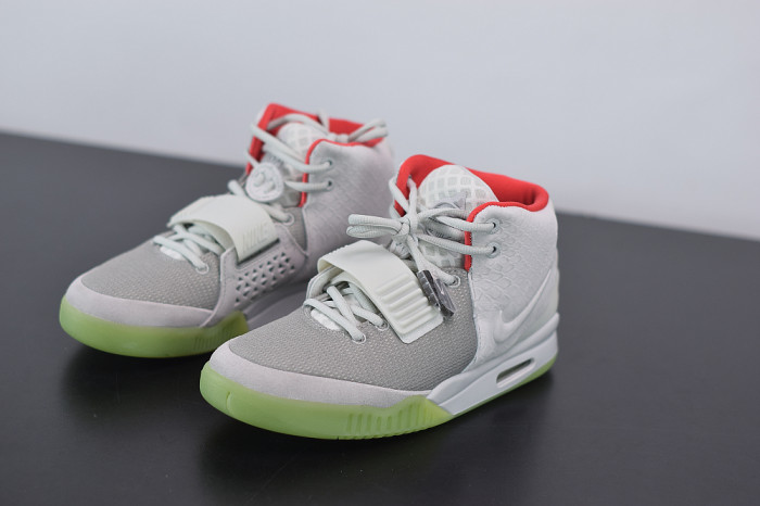 Nike Air Yeezy 2 NRG "Pure Platinum" 508214-010