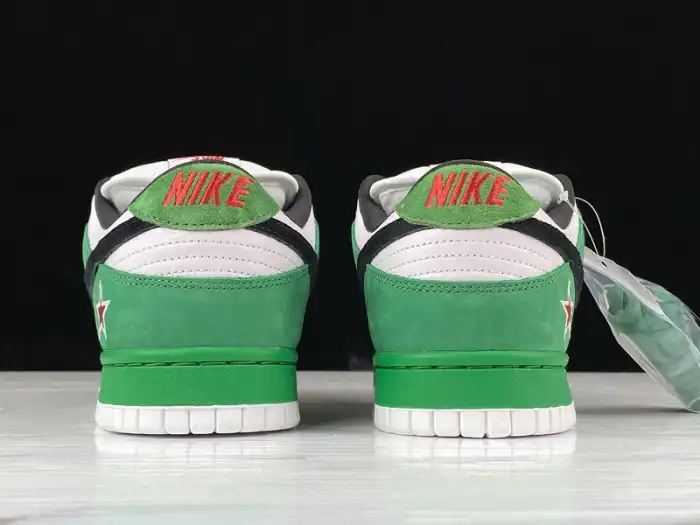 Nike Dunk SB Low Heineken 304292-302