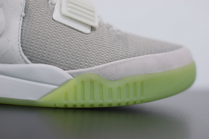 Nike Air Yeezy 2 NRG "Pure Platinum" 508214-010