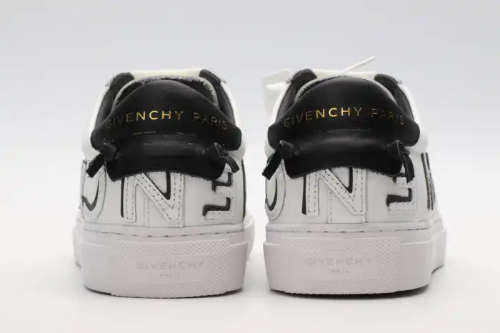 Givench LOW-TOP SNEAKER