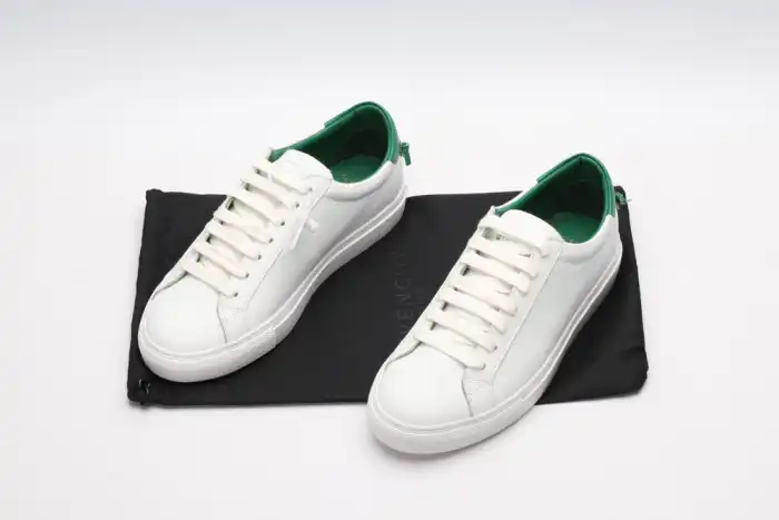 Cheap Givench LOW-TOP SNEAKER