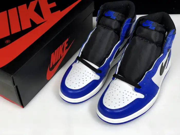 Air Jordan 1 Retro High OG 'Game Royal' - 555088 403