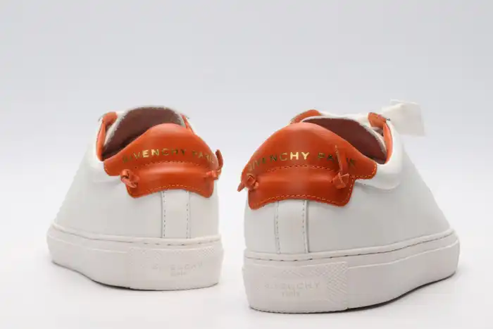 Givench LOW-TOP SNEAKER