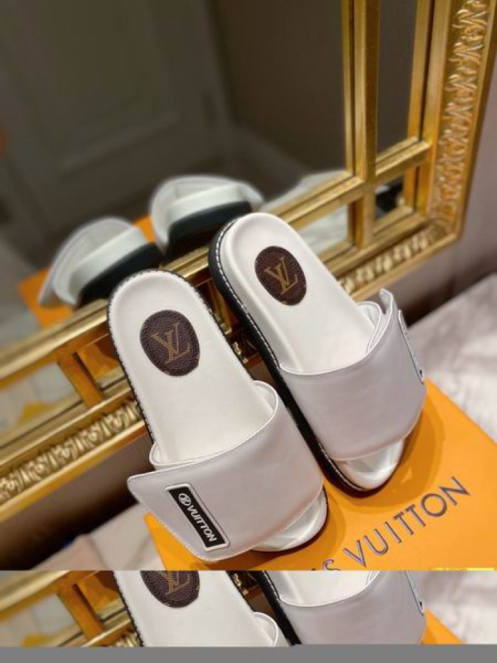 LV SLIPPERS