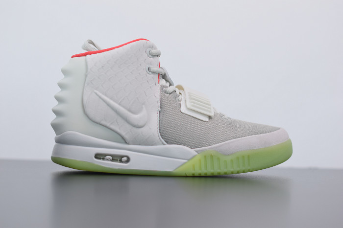 Nike Air Yeezy 2 NRG "Pure Platinum" 508214-010