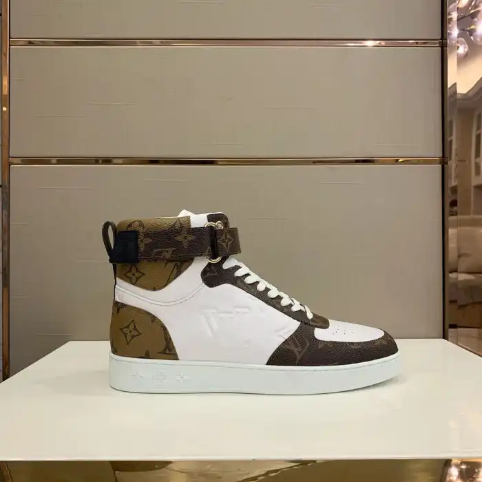 Loui Vuitto RIVILI SNEAKER