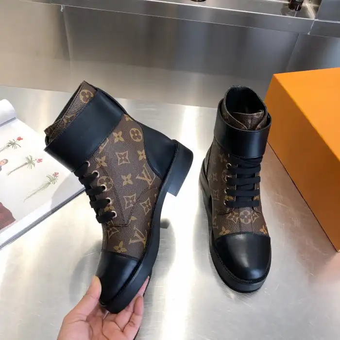 Rep LOUS VUITON WONDERLAND FLAT RANGER BOOTS