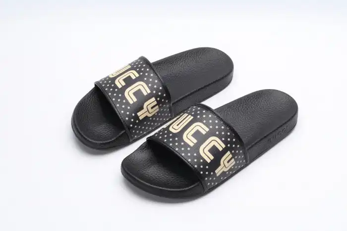 GUCC SLIPPERS