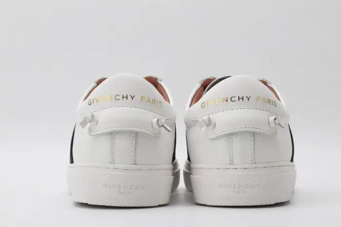 Cheap Givench LOW-TOP SNEAKER