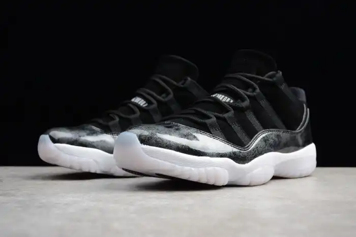 Rep Onekick Air Jordan 11 Retro Low 