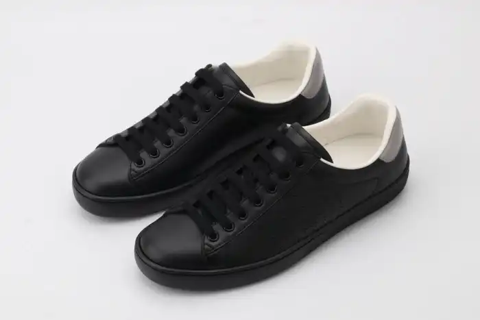 GUCC LOW-TOP SNEAKER